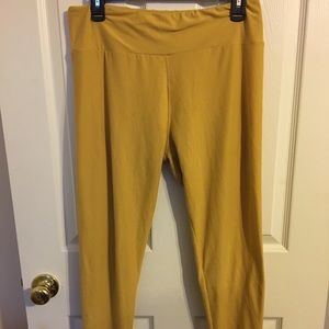 Mustard Lularoe Tall and Curvy leggings (12-18)